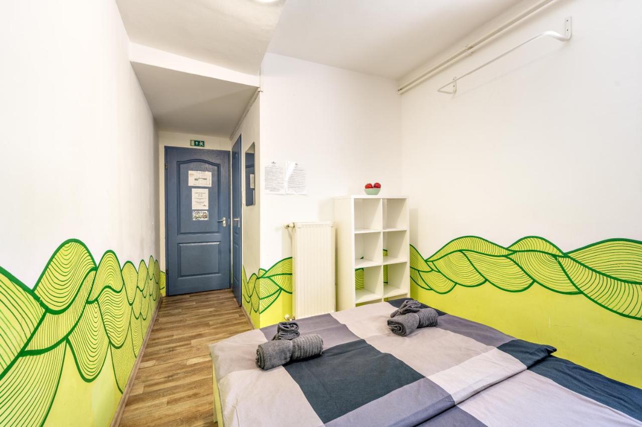 بيت شباب آيلاند بودابست المظهر الخارجي الصورة A room at the hostel