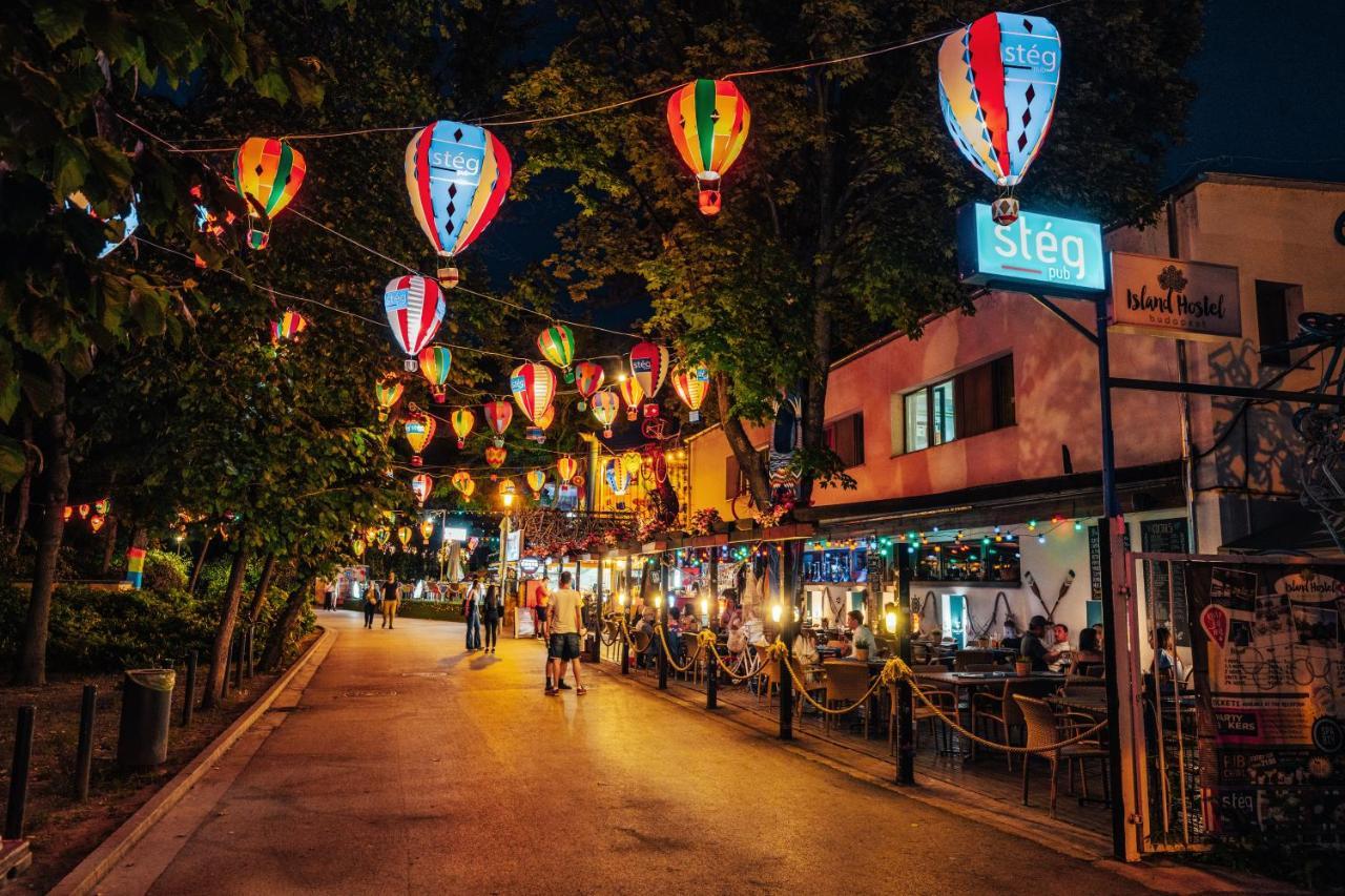 بيت شباب آيلاند بودابست المظهر الخارجي الصورة The Lantern Festival in Itaewon