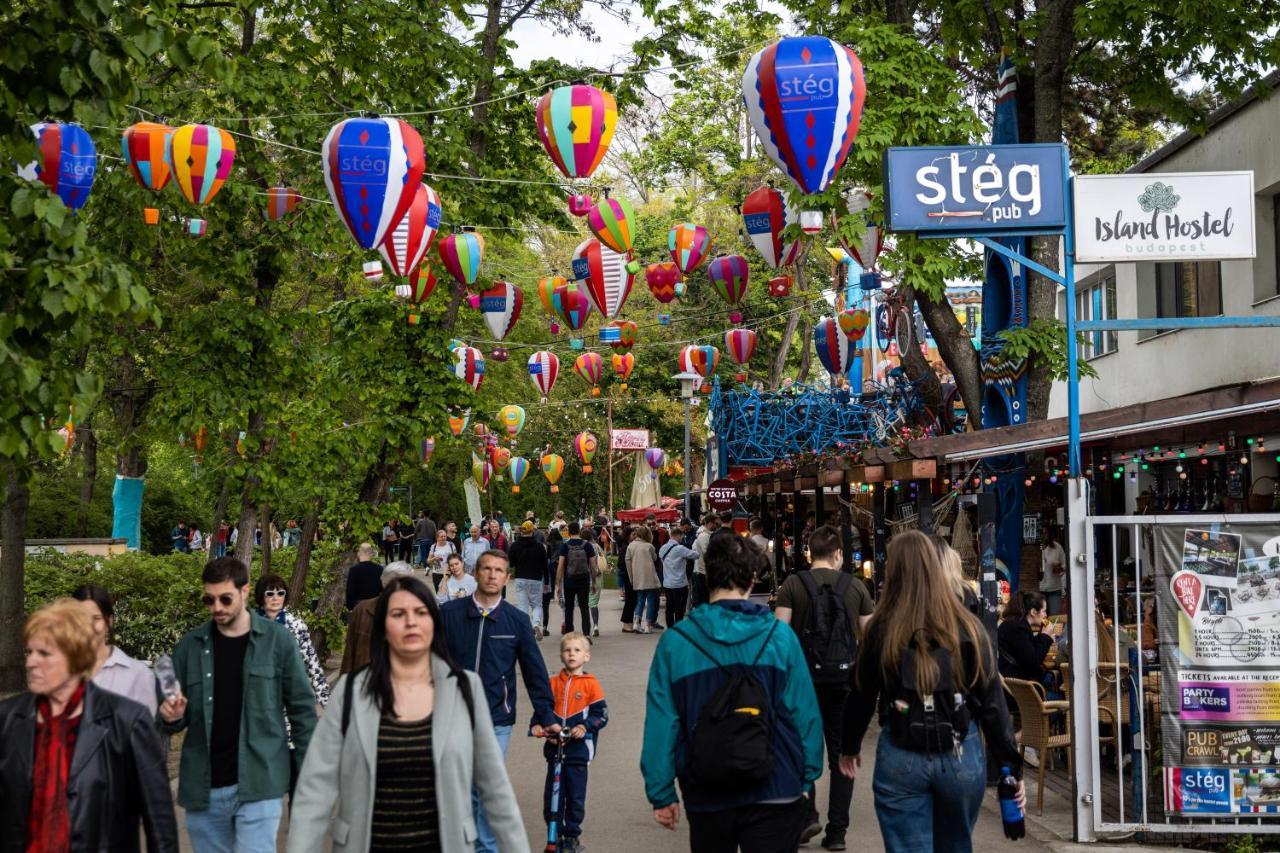 بيت شباب آيلاند بودابست المظهر الخارجي الصورة The 2019 Stockholm Pride