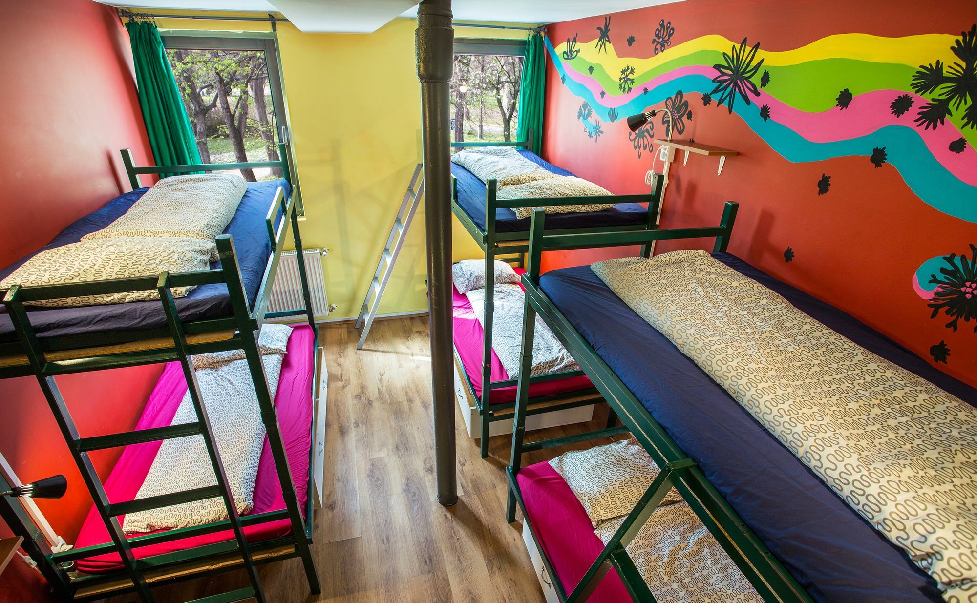 بيت شباب آيلاند بودابست المظهر الخارجي الصورة Hostel interior